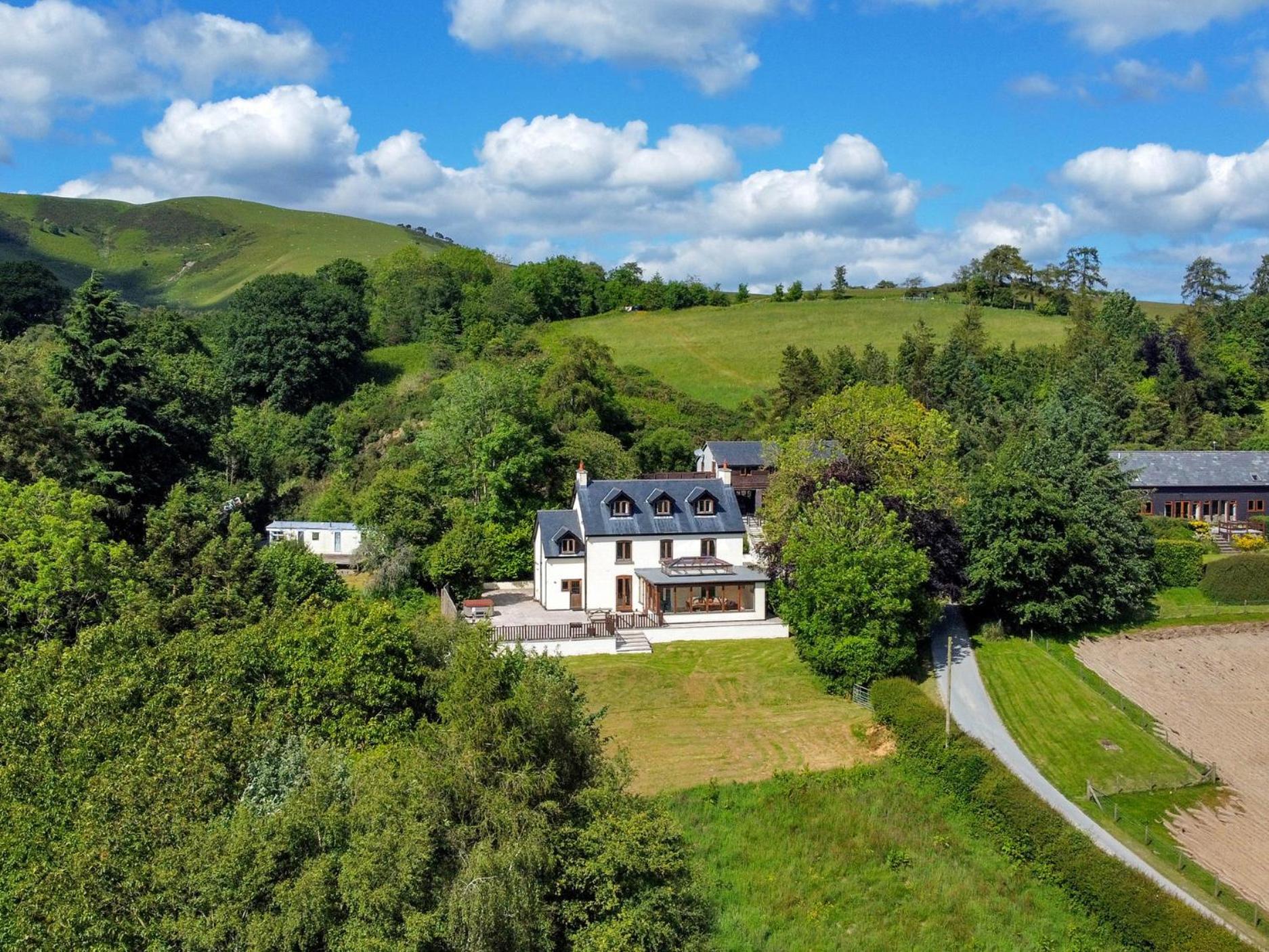 Vila Oakwood House Saint Harmon Exteriér fotografie